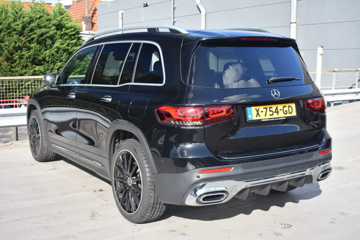 180 AMG Line 7p | AMG Styling | Adaptief demping systeem | Dode-hoek detectie | Elektrisch schuif-kanteldak | Achteruitrijcamera | 7Persoons | Eerste eigenaar