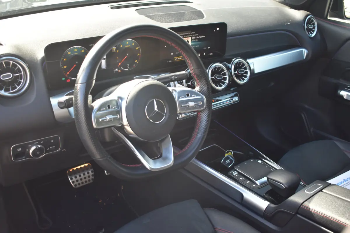 180 AMG Line 7p | AMG Styling | Adaptief demping systeem | Dode-hoek detectie | Elektrisch schuif-kanteldak | Achteruitrijcamera | 7Persoons | Eerste eigenaar