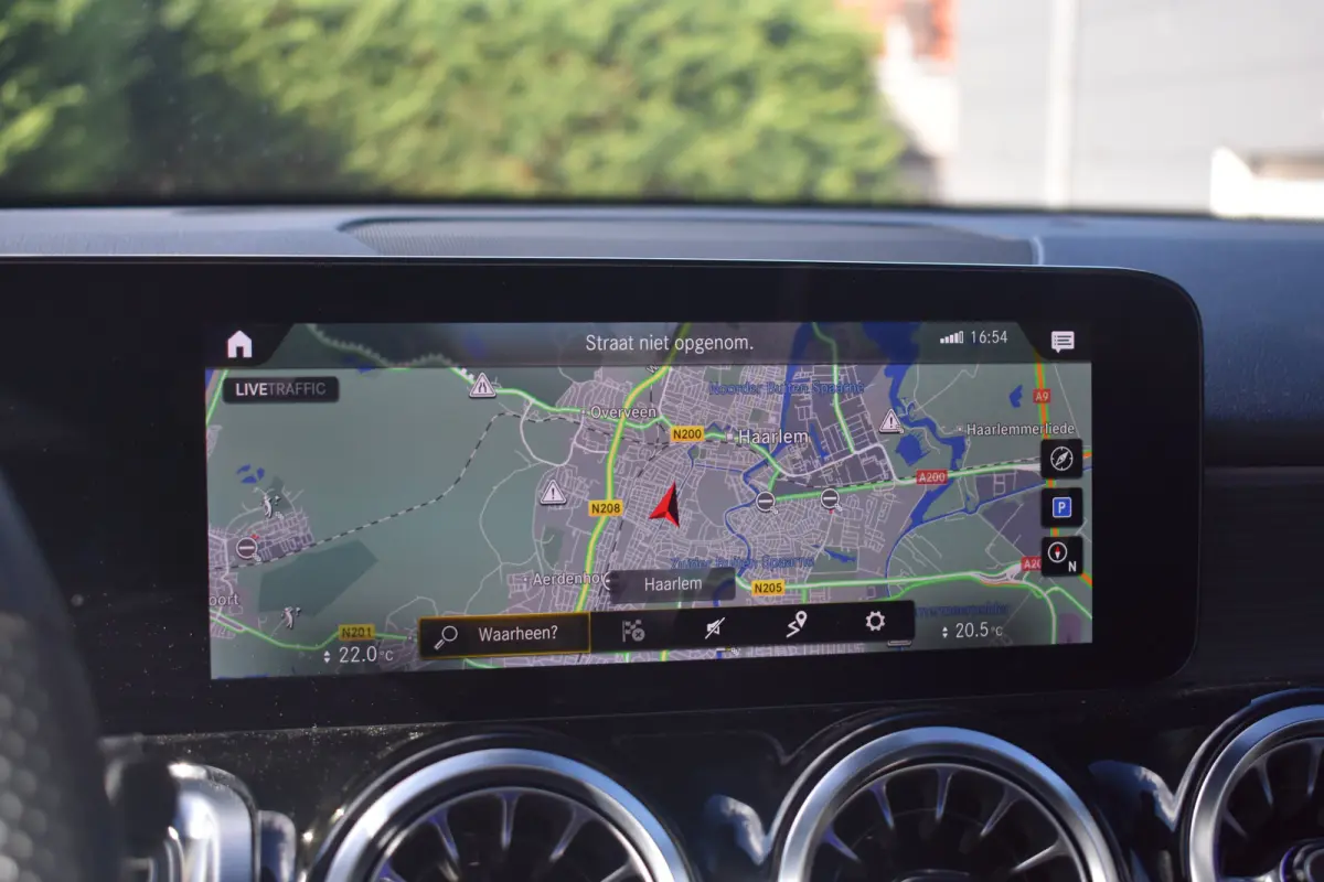 180 AMG Line 7p | AMG Styling | Adaptief demping systeem | Dode-hoek detectie | Elektrisch schuif-kanteldak | Achteruitrijcamera | 7Persoons | Eerste eigenaar