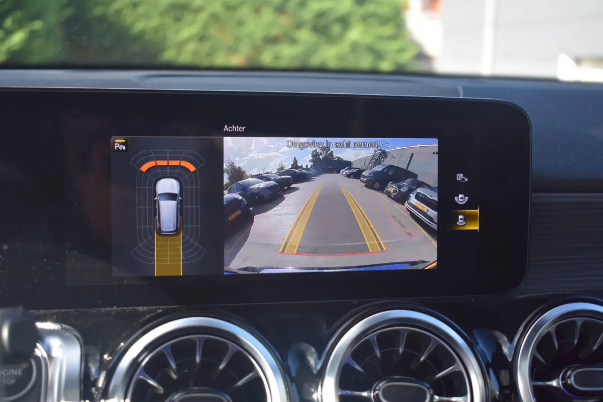 180 AMG Line 7p | AMG Styling | Adaptief demping systeem | Dode-hoek detectie | Elektrisch schuif-kanteldak | Achteruitrijcamera | 7Persoons | Eerste eigenaar