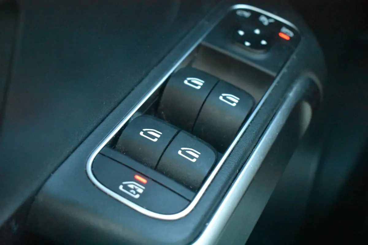 180 AMG Line 7p | AMG Styling | Adaptief demping systeem | Dode-hoek detectie | Elektrisch schuif-kanteldak | Achteruitrijcamera | 7Persoons | Eerste eigenaar