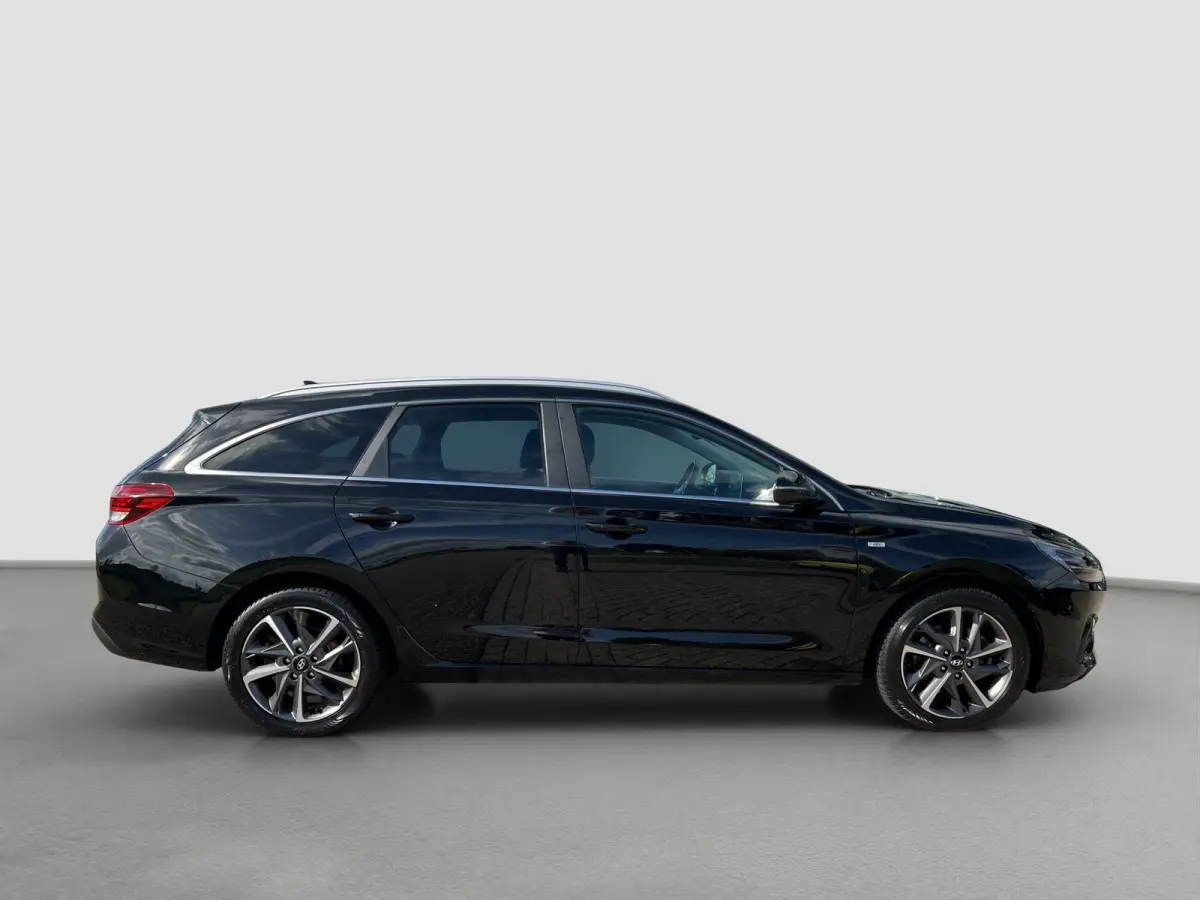 1.5 T-GDi MHEV 160pk Premium | Trekhaak | Camera | Cruise controle | Dodehoek detectie | Full LED | Elektrische voorstoel | Navigatie | Parkeersensoren voor en achter | Stoelverwarming