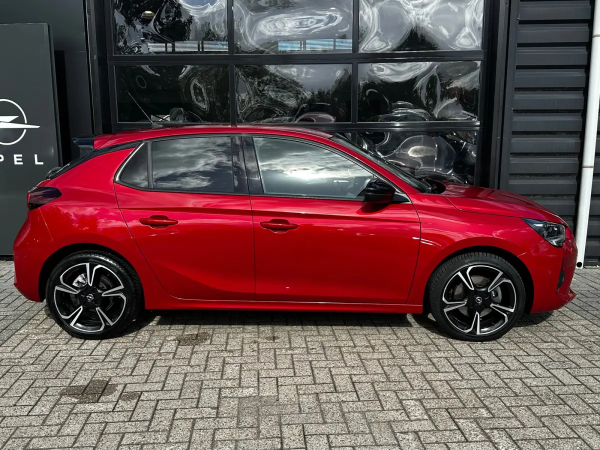 1.2 100PK GS Line Automaat | AUTOMAAT| TREKHAAK AFNEEMBAAR| NAVIGATIE| CAMERA| CRUISE CONTROL| CLIMATE CONTROL| PARKEERSENSOREN V+A| 17" VELGEN|
