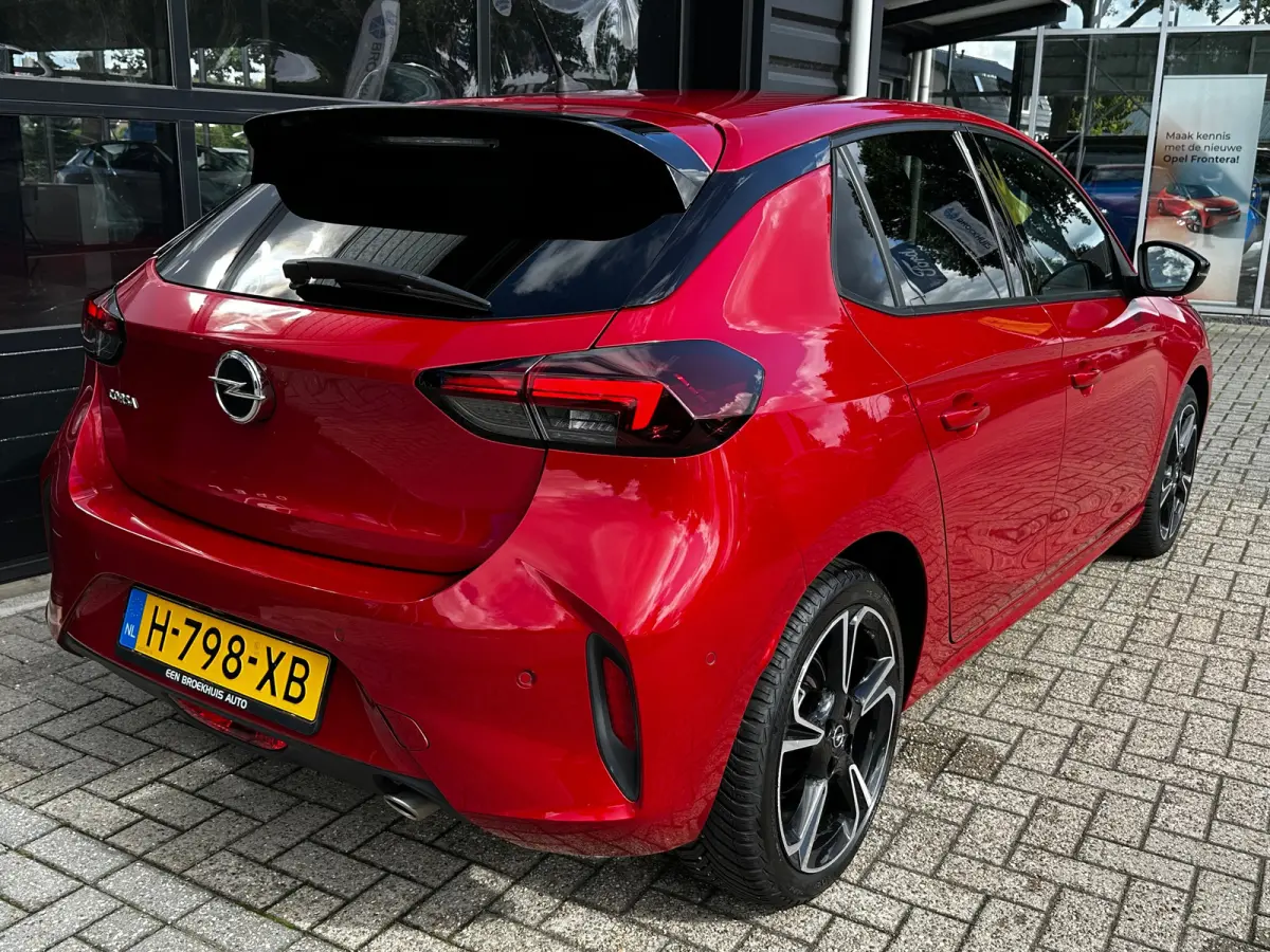 1.2 100PK GS Line Automaat | AUTOMAAT| TREKHAAK AFNEEMBAAR| NAVIGATIE| CAMERA| CRUISE CONTROL| CLIMATE CONTROL| PARKEERSENSOREN V+A| 17" VELGEN|