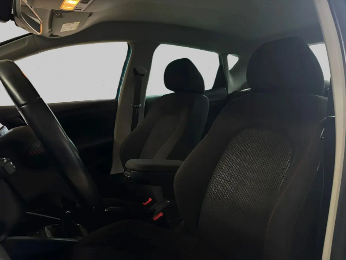 1.0 EcoTSI FR Connect(NL-auto, Goed OndH, Navi, Climate Con, StoelV, Parkeersensoren, Etc)