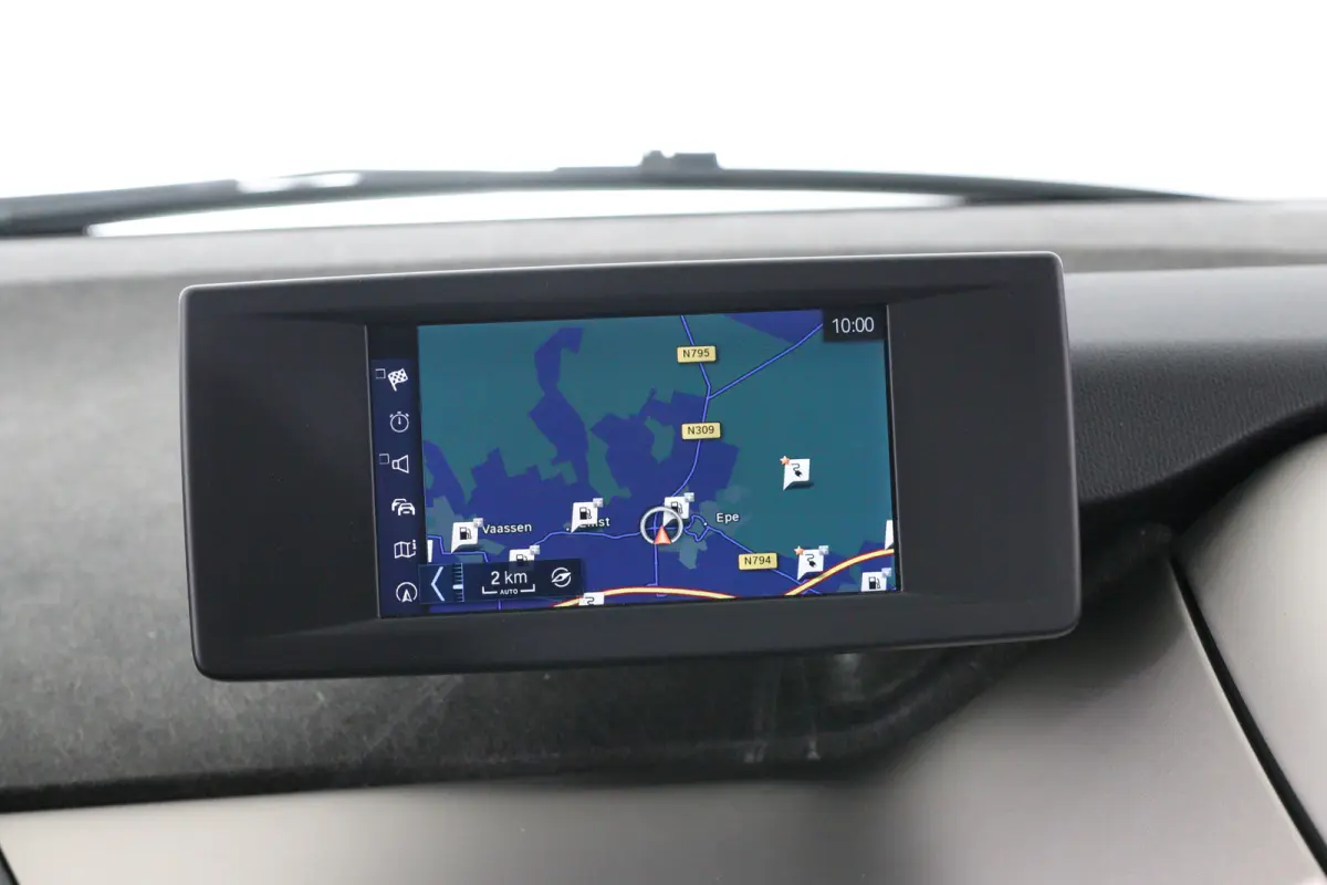 Basis 120Ah 42 kWh | Navigatie | Camera | LED | Cruise Adaptive | Parkeersensoren V+A | Stoelverwarming | Clima | Lichtmetalen Velgen