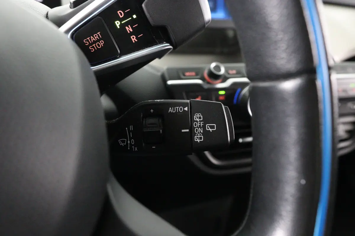 Basis 120Ah 42 kWh | Navigatie | Camera | LED | Cruise Adaptive | Parkeersensoren V+A | Stoelverwarming | Clima | Lichtmetalen Velgen