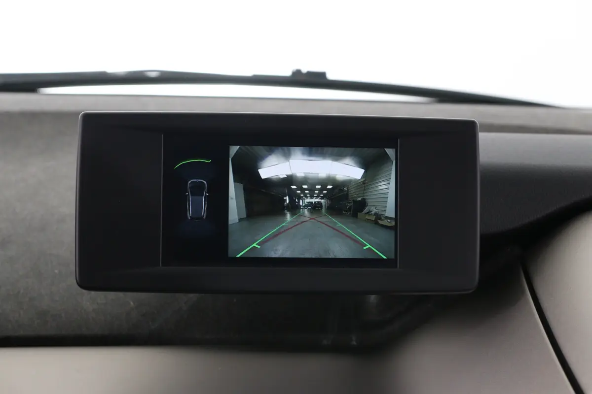 Basis 120Ah 42 kWh | Navigatie | Camera | LED | Cruise Adaptive | Parkeersensoren V+A | Stoelverwarming | Clima | Lichtmetalen Velgen
