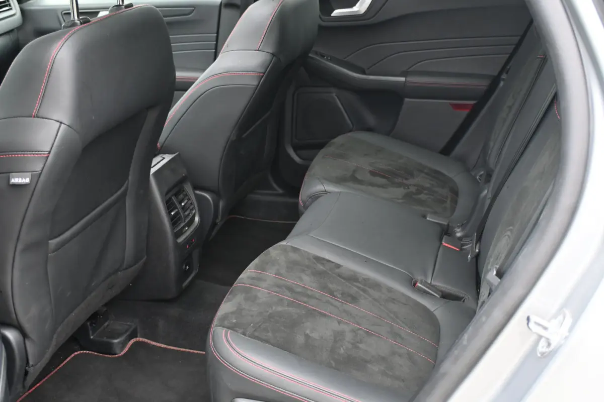 2.5i PHEV Aut. 178kW ST-Line X 243PK | Panoramadak | 19" | Adaptieve Cruisecontrol | Climate Control | 2.100kg aanhangergewicht