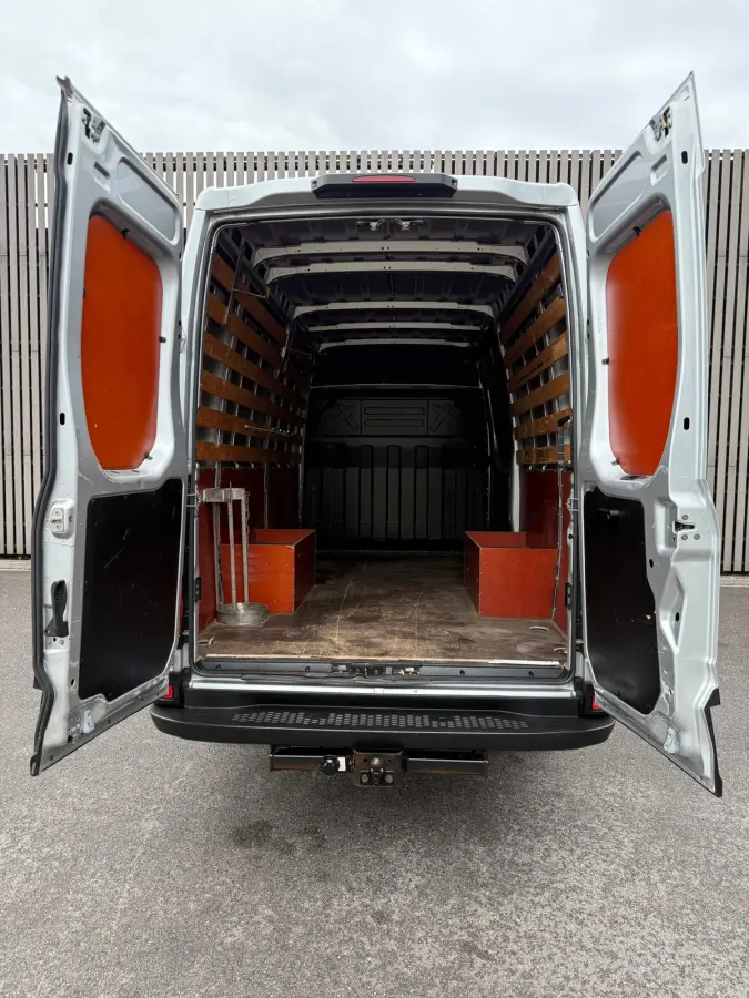 35C16V 2.3 Automaat / Dubbel Lucht / 3500 Trekhaak