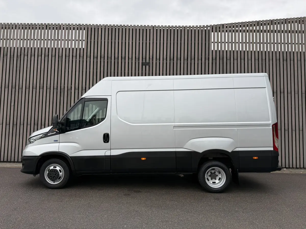 35C16V 2.3 Automaat / Dubbel Lucht / 3500 Trekhaak