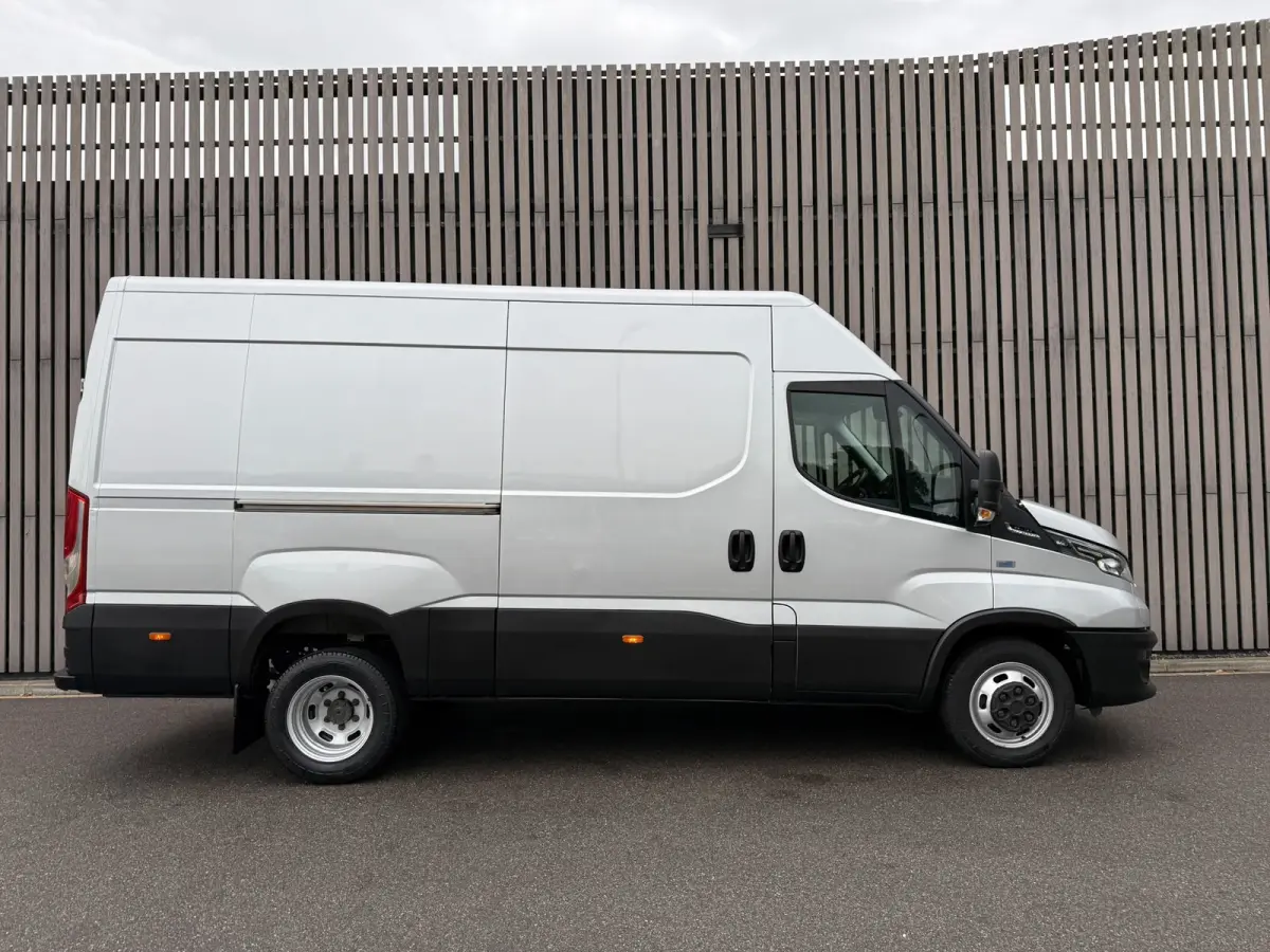 35C16V 2.3 Automaat / Dubbel Lucht / 3500 Trekhaak