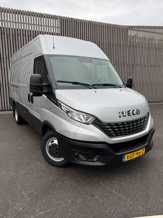35C16V 2.3 Automaat / Dubbel Lucht / 3500 Trekhaak