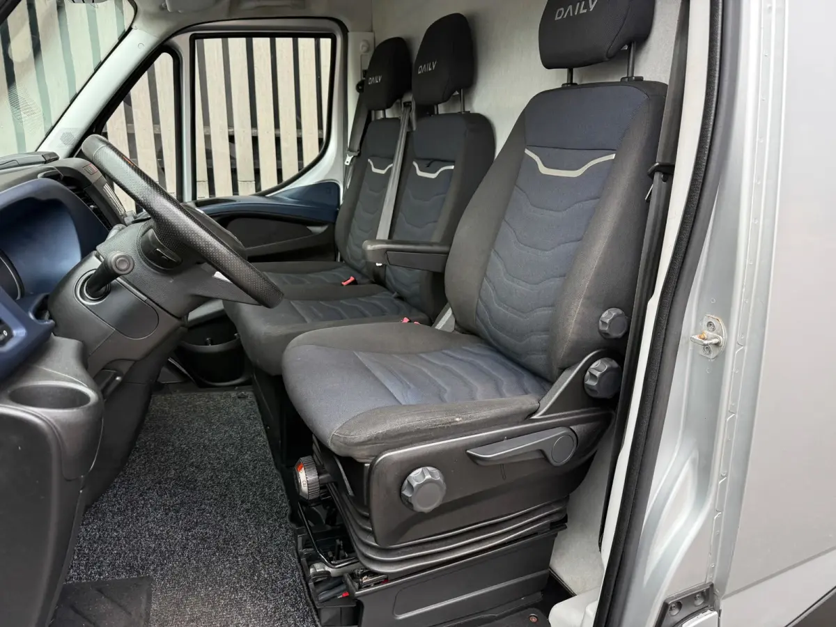 35C16V 2.3 Automaat / Dubbel Lucht / 3500 Trekhaak