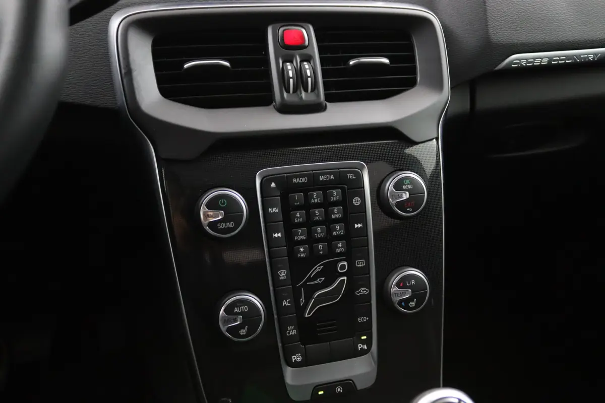 | Eerste Eigenaar | Camera | Trekhaak | Leer | Panorama  | Cruise Control