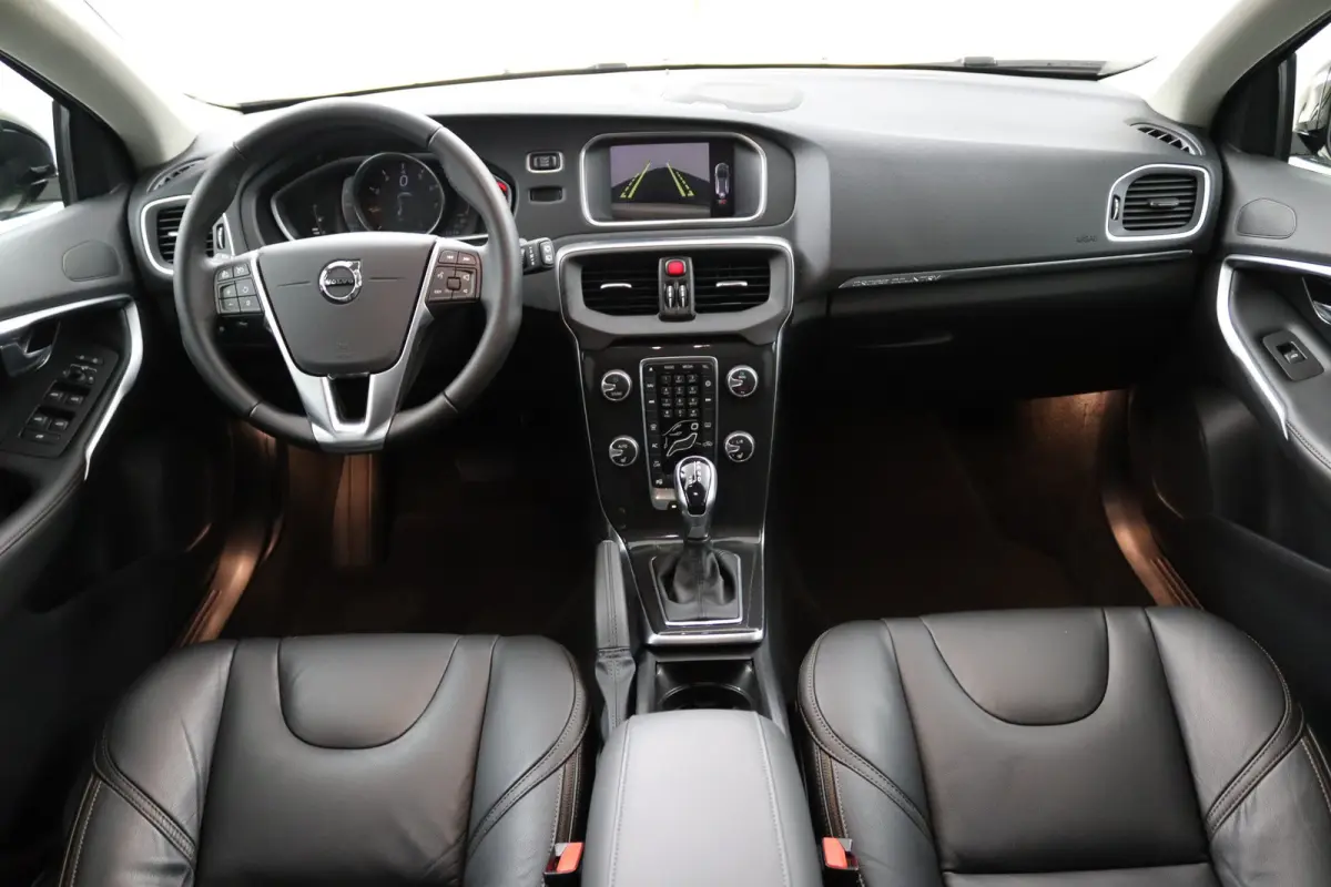 | Eerste Eigenaar | Camera | Trekhaak | Leer | Panorama  | Cruise Control