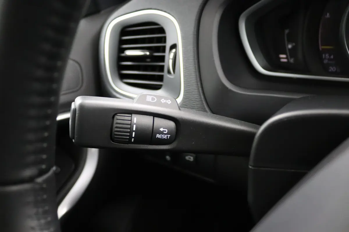 | Eerste Eigenaar | Camera | Trekhaak | Leer | Panorama  | Cruise Control