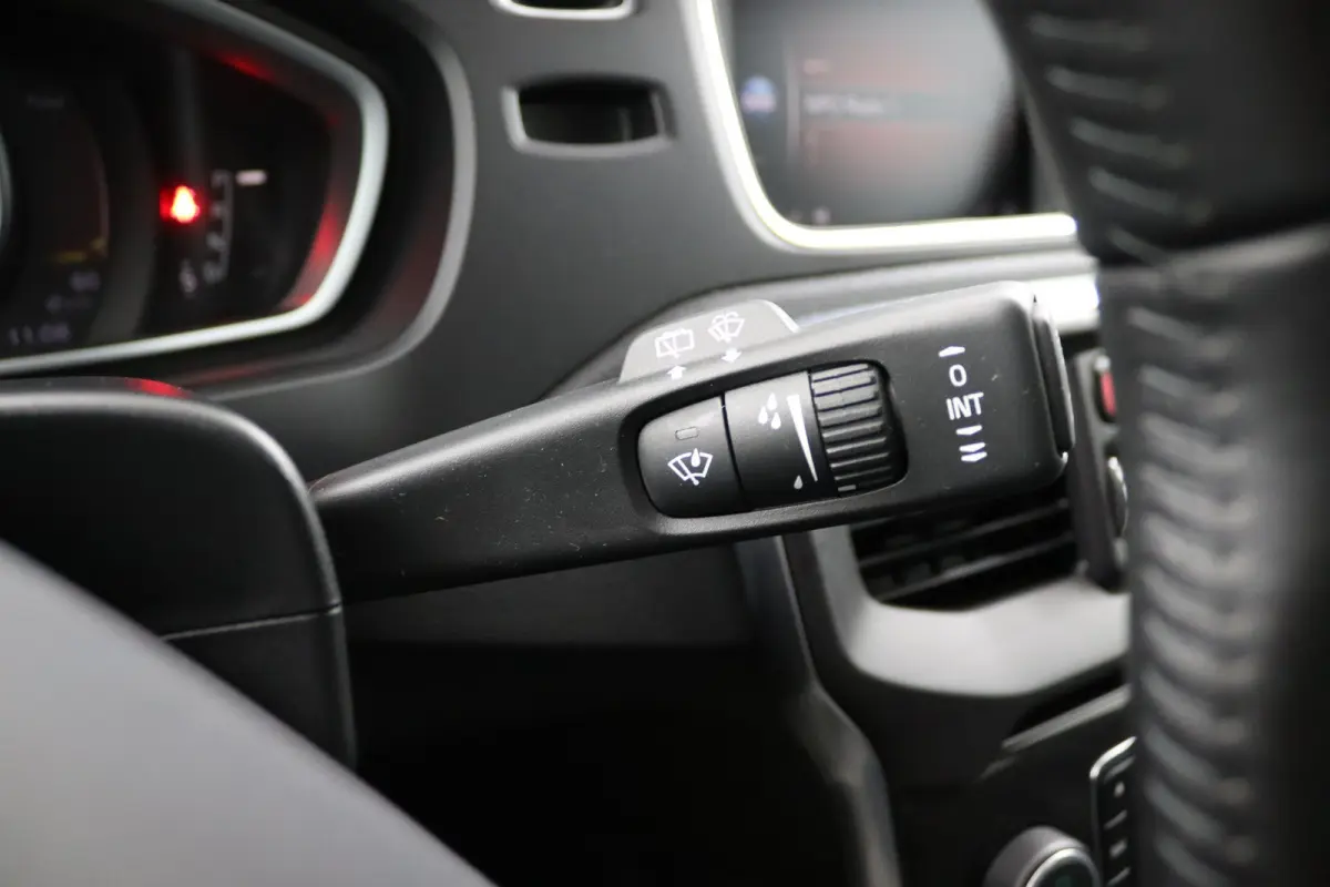 | Eerste Eigenaar | Camera | Trekhaak | Leer | Panorama  | Cruise Control