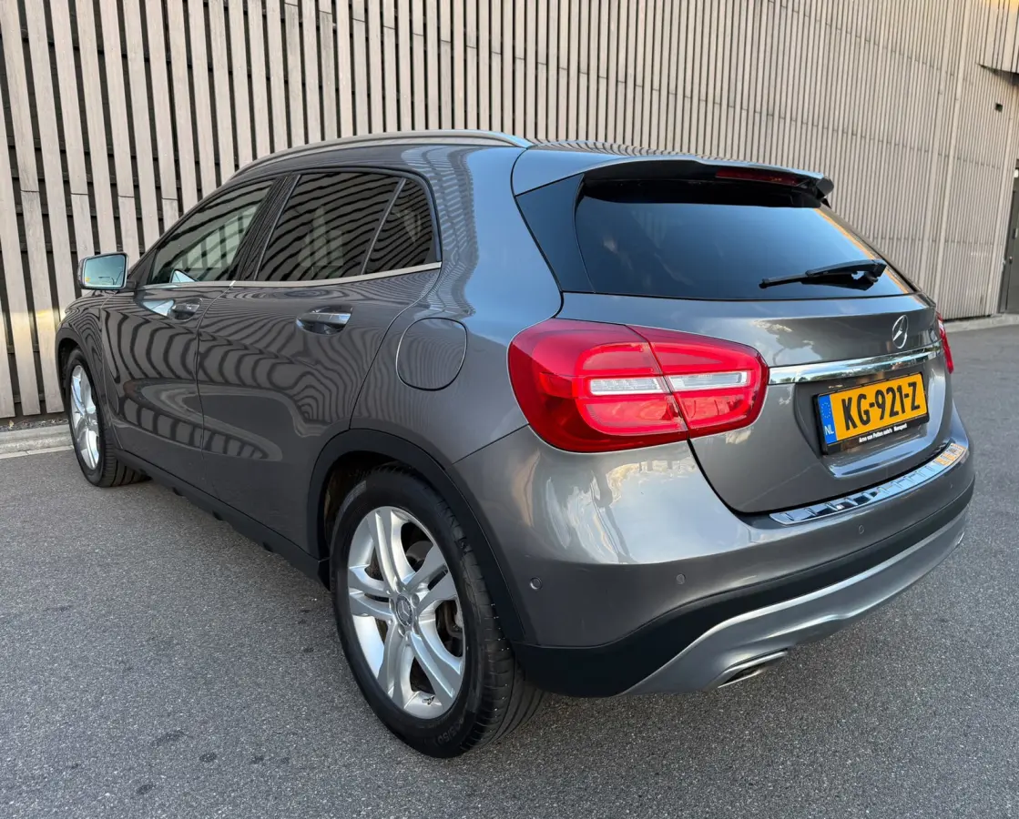 220 CDI Prestige Pano/ memory /Leer /Camera /Led /Trekhaak /Euro 6