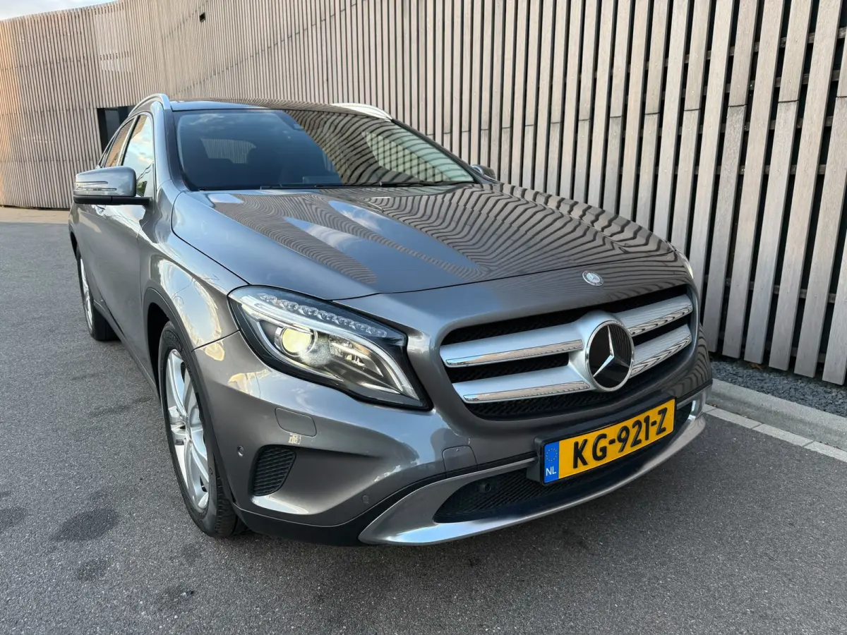 220 CDI Prestige Pano/ memory /Leer /Camera /Led /Trekhaak /Euro 6
