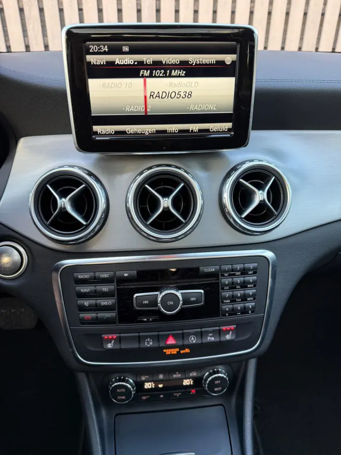 220 CDI Prestige Pano/ memory /Leer /Camera /Led /Trekhaak /Euro 6