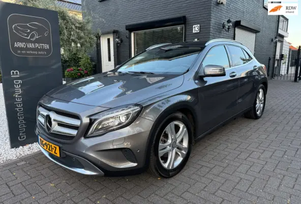 220 CDI Prestige Pano/ memory /Leer /Camera /Led /Trekhaak /Euro 6