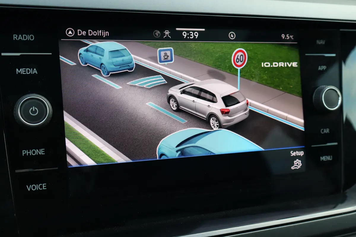 95PK 1.0 TSI R-Line Edition Panorama Dak | Achteruitrijcamera | Apple Carplay/Android Auto|telefoonintegratie premium | Elektrisch glazen panorama-dak