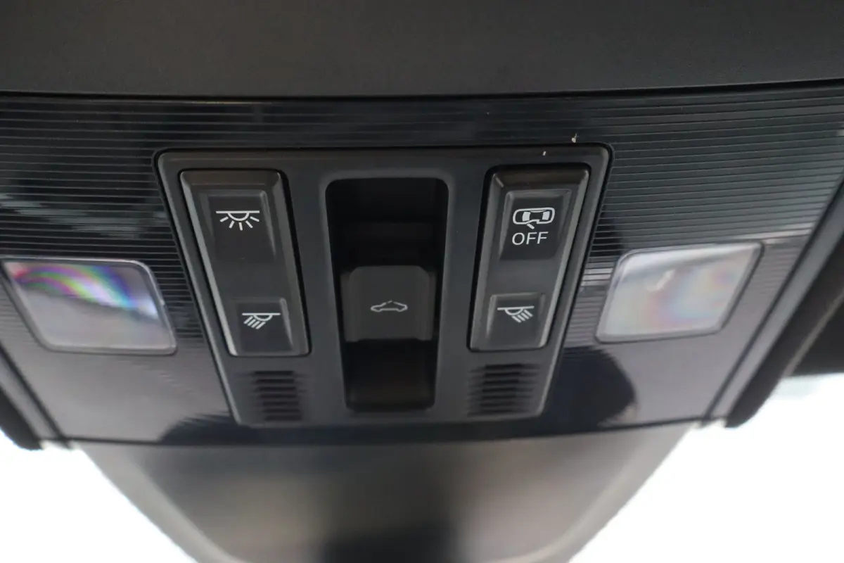 95PK 1.0 TSI R-Line Edition Panorama Dak | Achteruitrijcamera | Apple Carplay/Android Auto|telefoonintegratie premium | Elektrisch glazen panorama-dak
