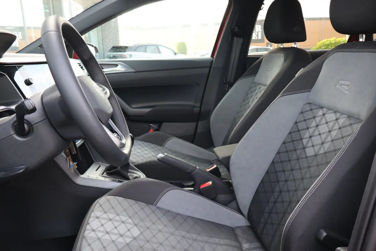 95PK 1.0 TSI R-Line Edition Panorama Dak | Achteruitrijcamera | Apple Carplay/Android Auto|telefoonintegratie premium | Elektrisch glazen panorama-dak