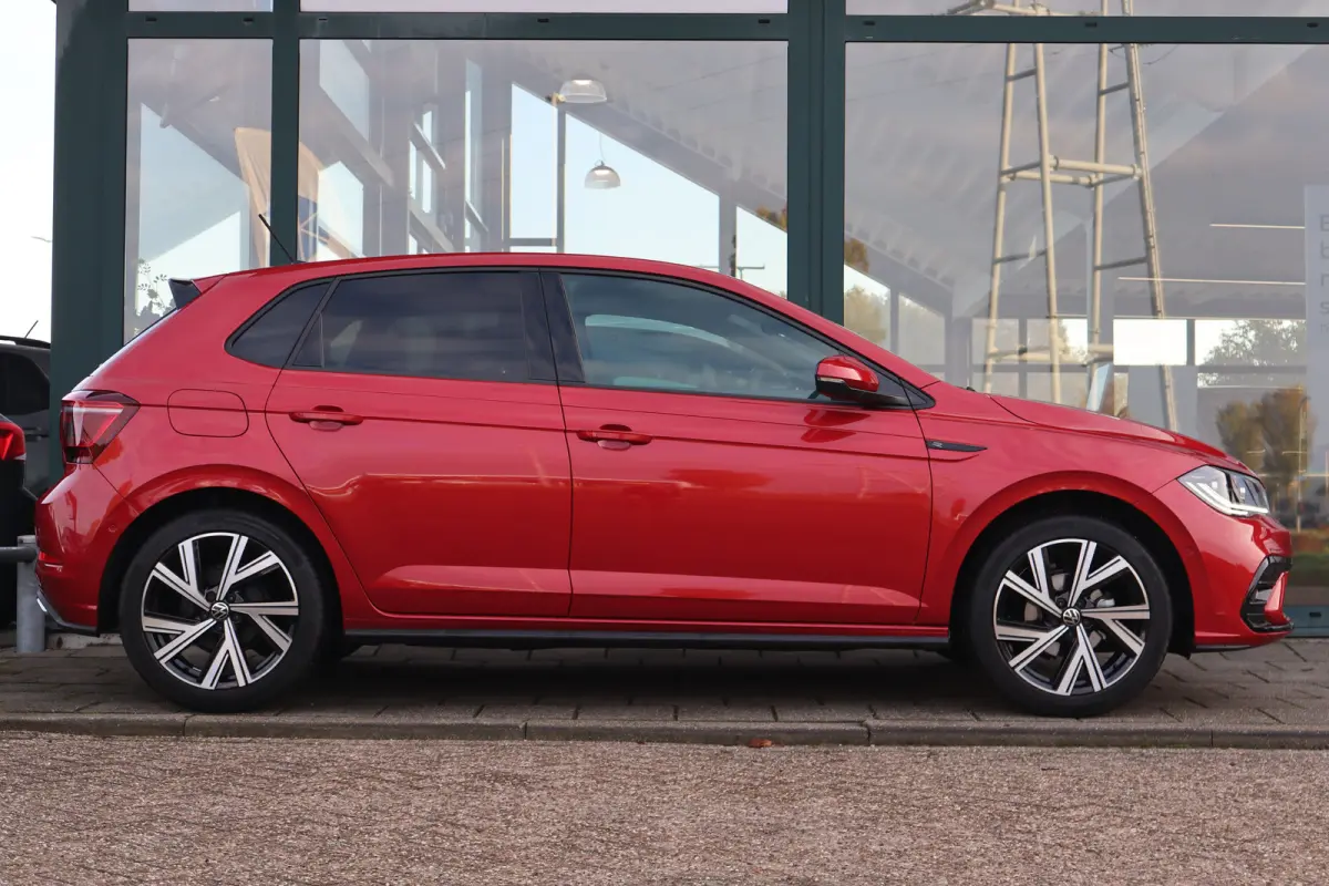 95PK 1.0 TSI R-Line Edition Panorama Dak | Achteruitrijcamera | Apple Carplay/Android Auto|telefoonintegratie premium | Elektrisch glazen panorama-dak