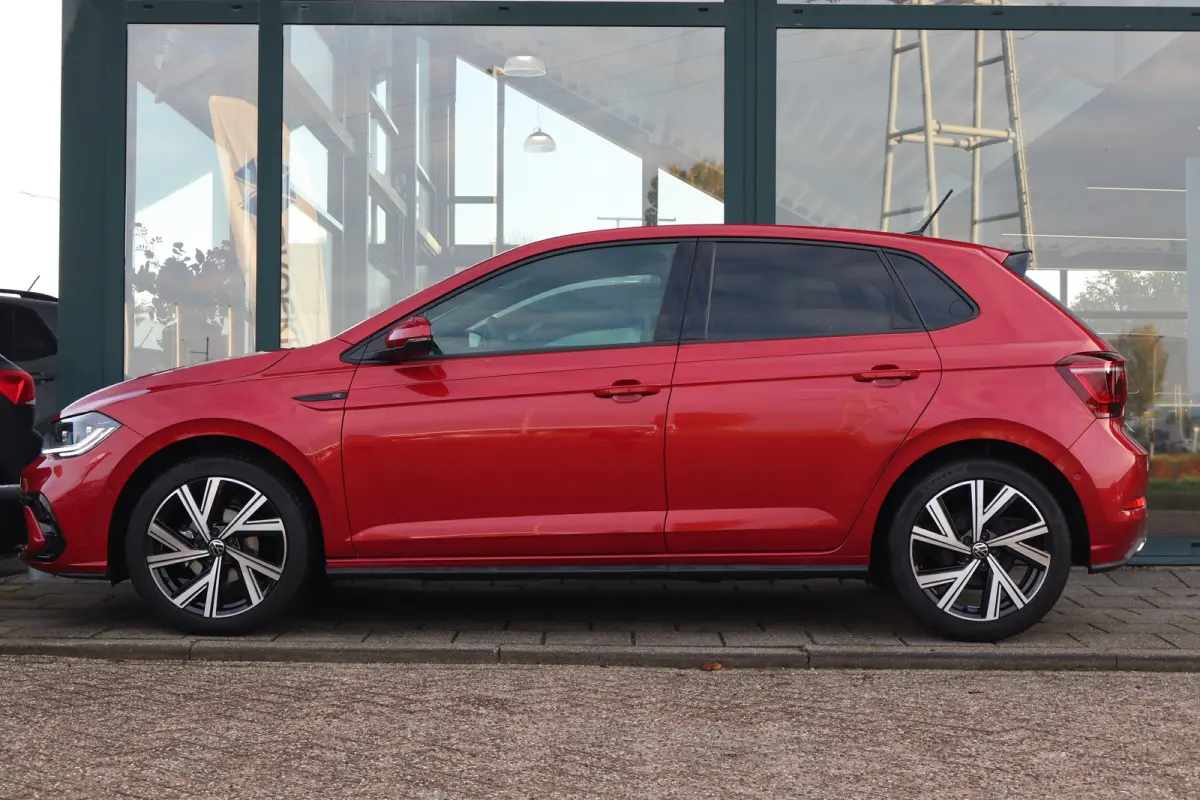 95PK 1.0 TSI R-Line Edition Panorama Dak | Achteruitrijcamera | Apple Carplay/Android Auto|telefoonintegratie premium | Elektrisch glazen panorama-dak