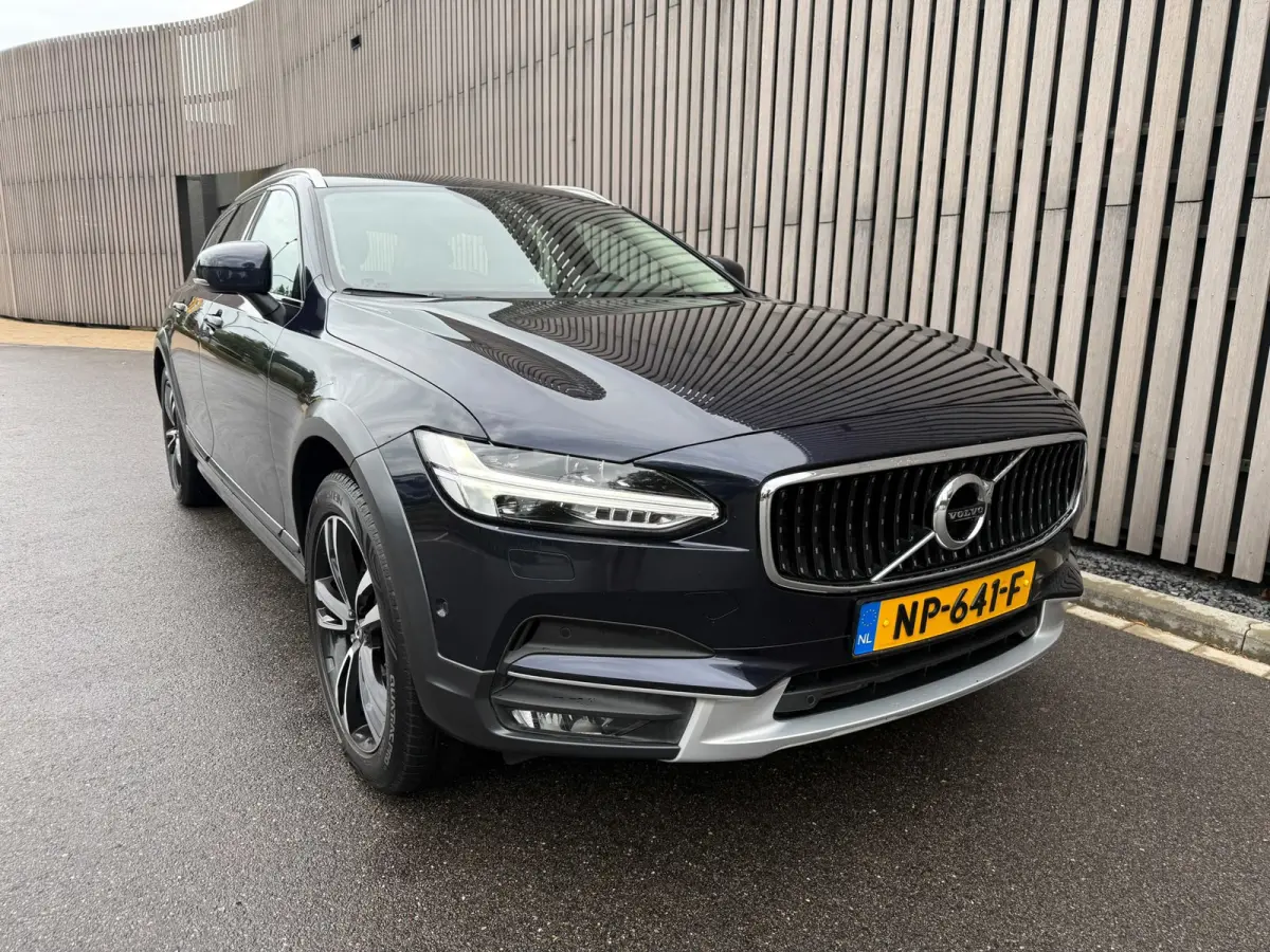2.0 D4 Pro AWD / Zeer netjes!