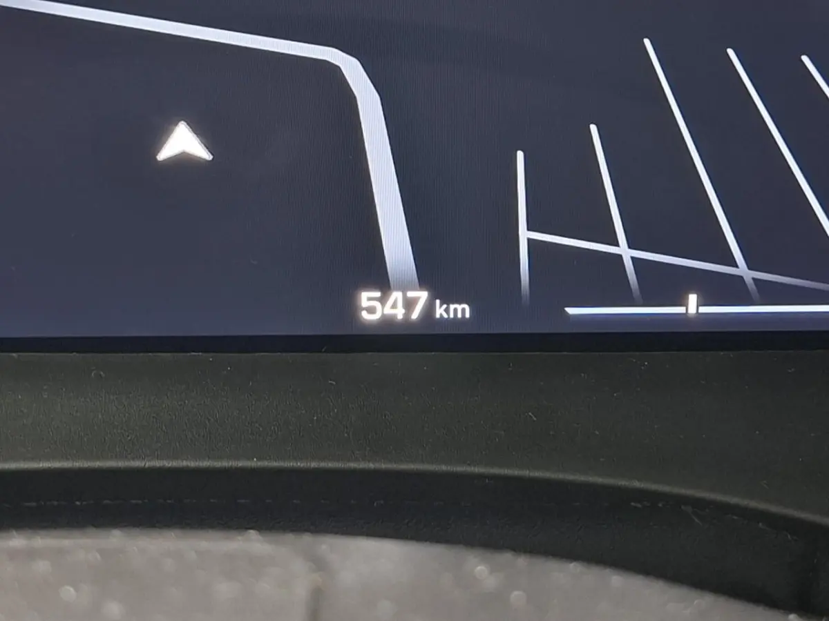 1.2 e-Hybrid First Edition | Tot 8 Jaar Garantie | Panoramadak | Elektrische Stoelverstelling | Elektrische Achterklep | Keyless | Camera | Stoel & Stuurverwarming | Focal Sound |