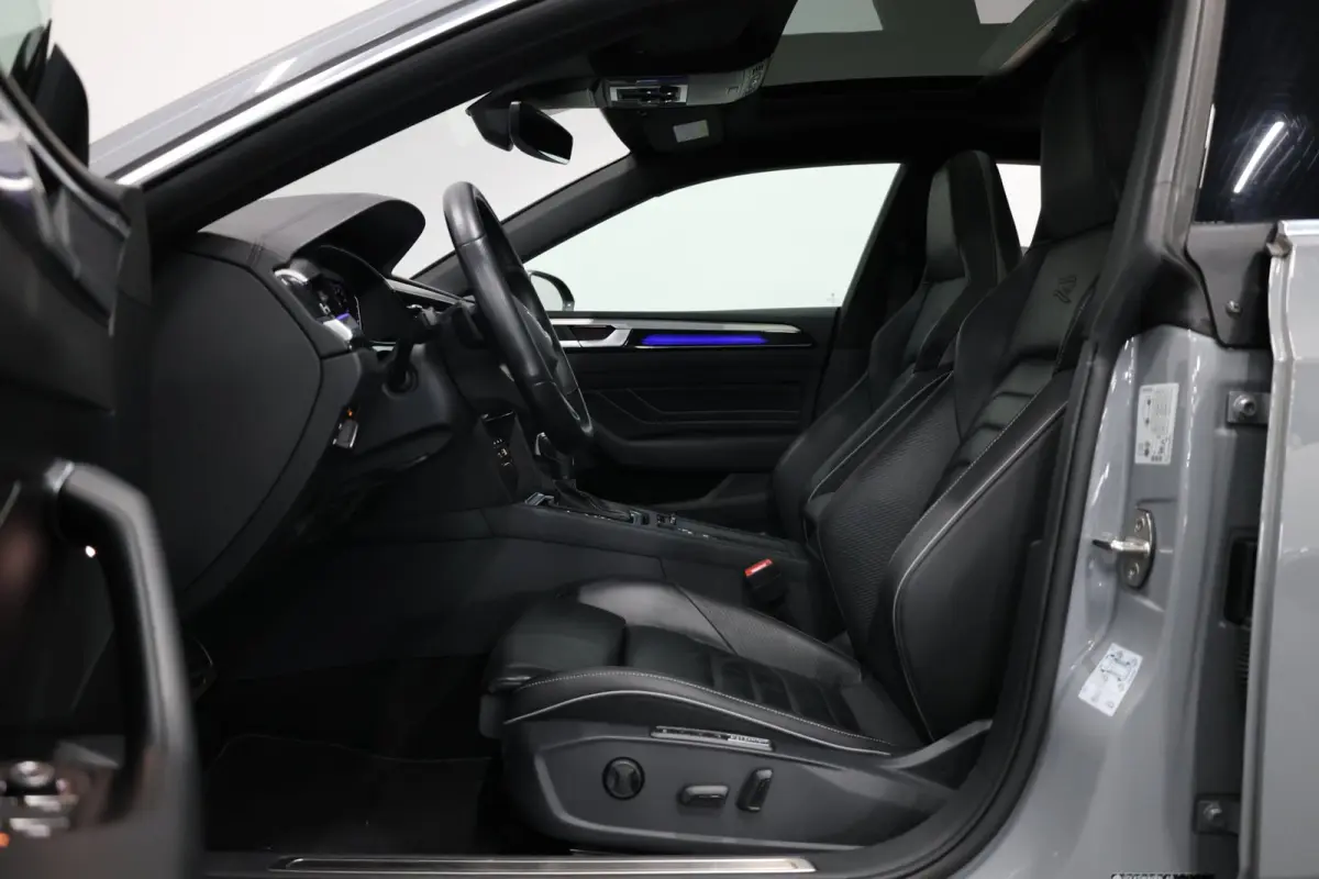 2.0 TSI 3x R-line BTW/LED/VIRTUAL/SFEER/PANO/LEER+S.VERWARMING+MEMORY/KEYLESS/20"/CAM/LINE/ACC/12 MDN GARANTIE!