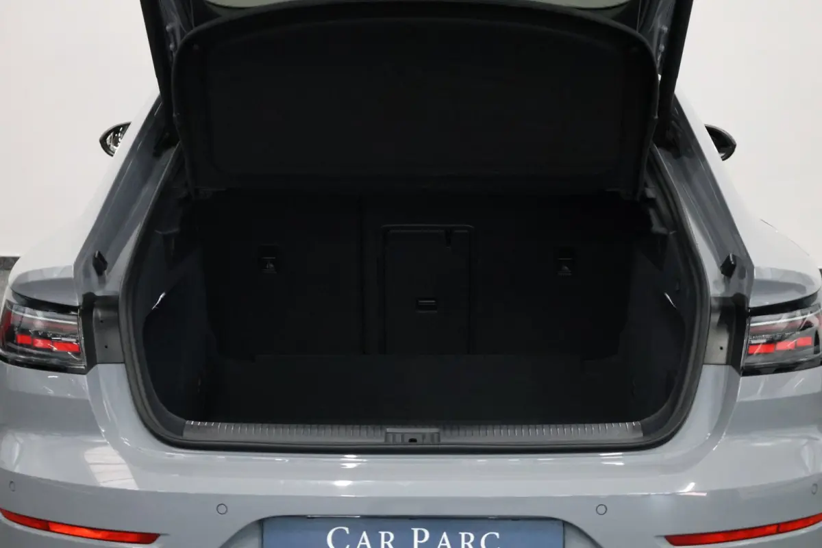 2.0 TSI 3x R-line BTW/LED/VIRTUAL/SFEER/PANO/LEER+S.VERWARMING+MEMORY/KEYLESS/20"/CAM/LINE/ACC/12 MDN GARANTIE!