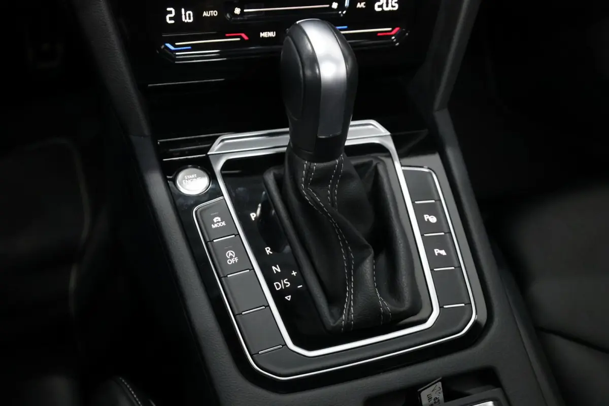2.0 TSI 3x R-line BTW/LED/VIRTUAL/SFEER/PANO/LEER+S.VERWARMING+MEMORY/KEYLESS/20"/CAM/LINE/ACC/12 MDN GARANTIE!
