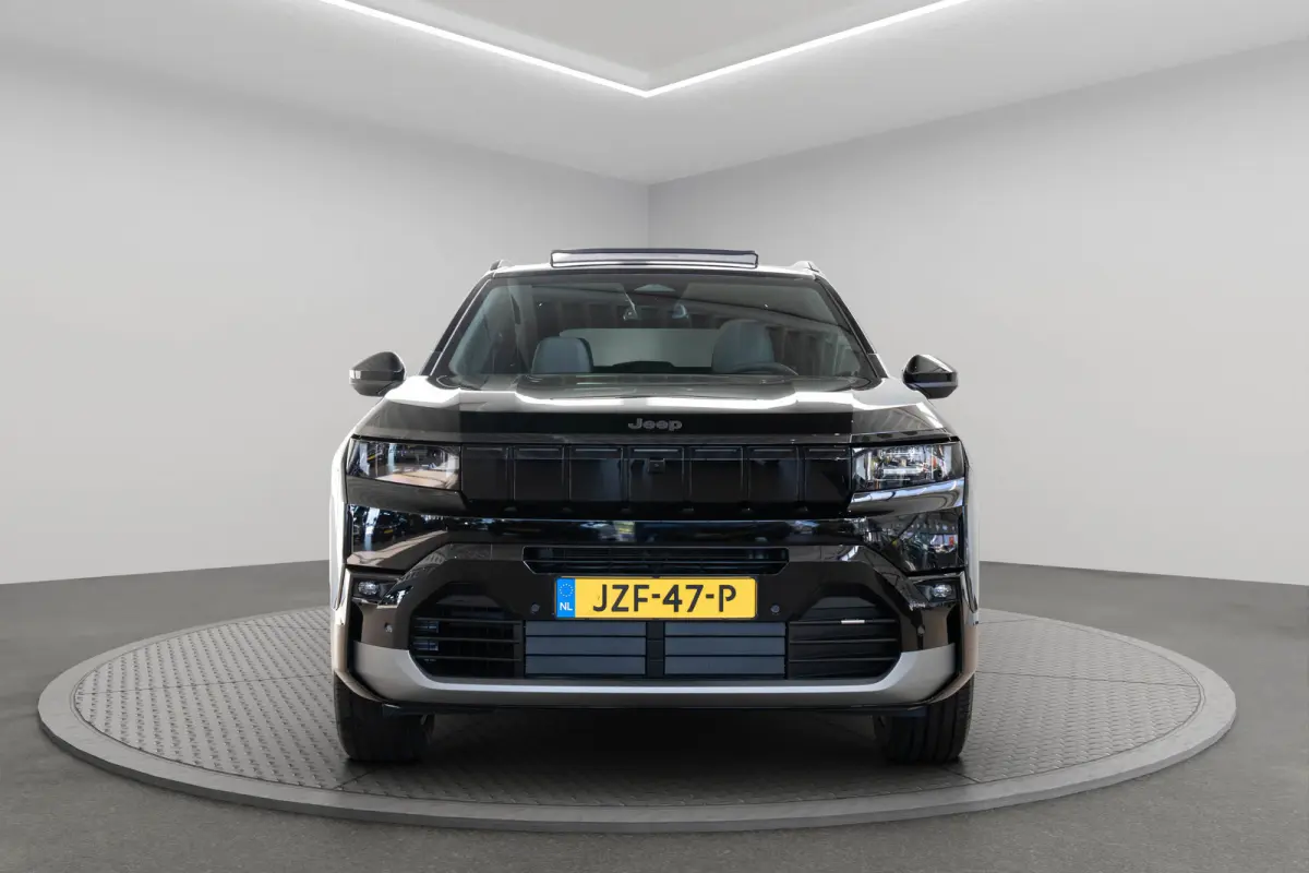 1.2 e-Hybrid First Edition | Tot 8 Jaar Garantie | Panoramadak | Elektrische Stoelverstelling | Elektrische Achterklep | Keyless | Camera | Stoel & Stuurverwarming | Focal Sound |