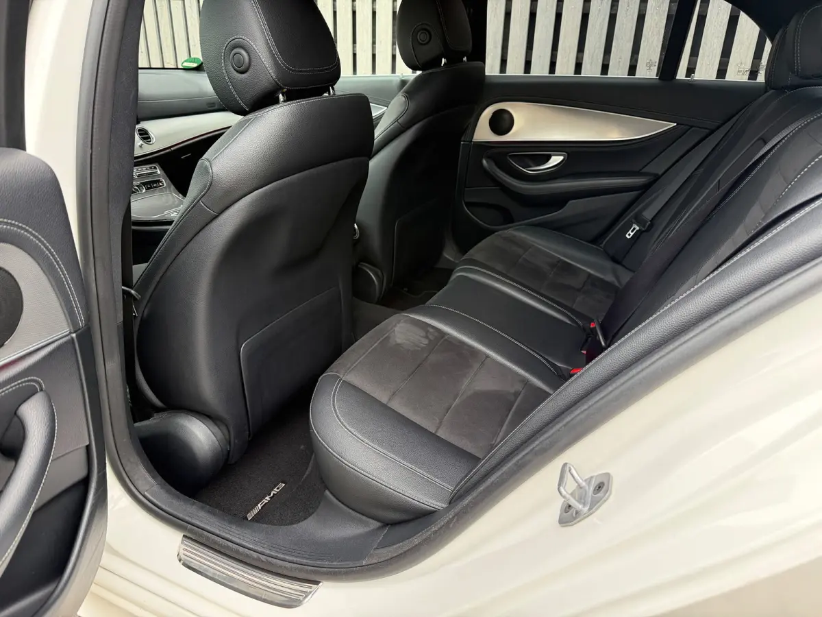 220 d Business Solution AMG pakket