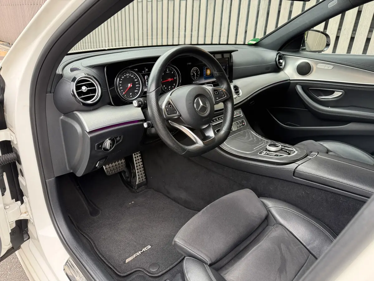 220 d Business Solution AMG pakket