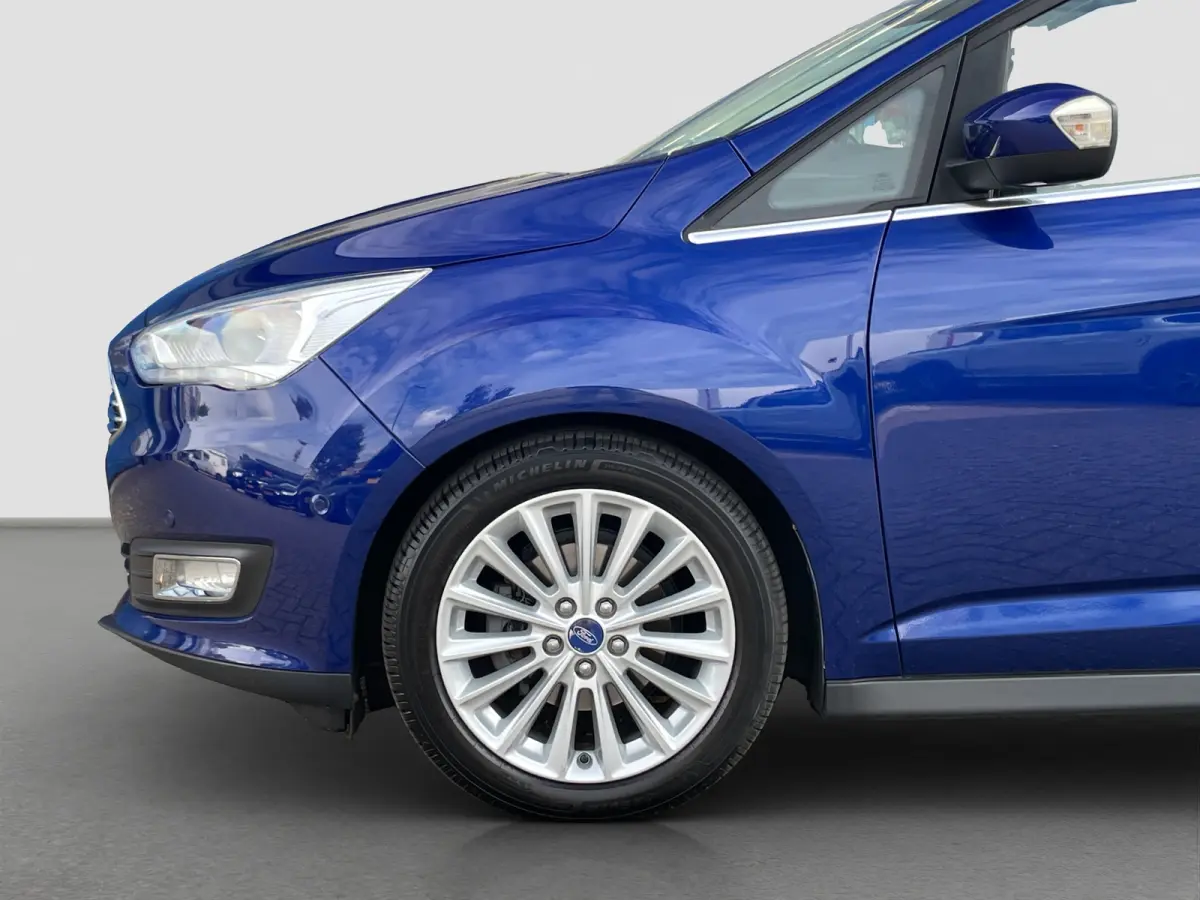 1.0 Titanium | Camera | Cruise Control | Navigatie | Dealer OH!
