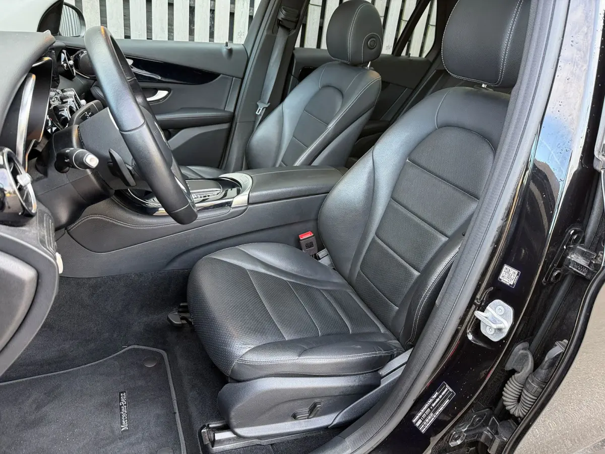 200 / Panodak / Leer / Camera / Facelift