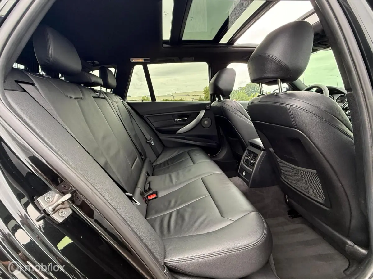 335i xDrive, M-Pakket, Harman Kardon !!