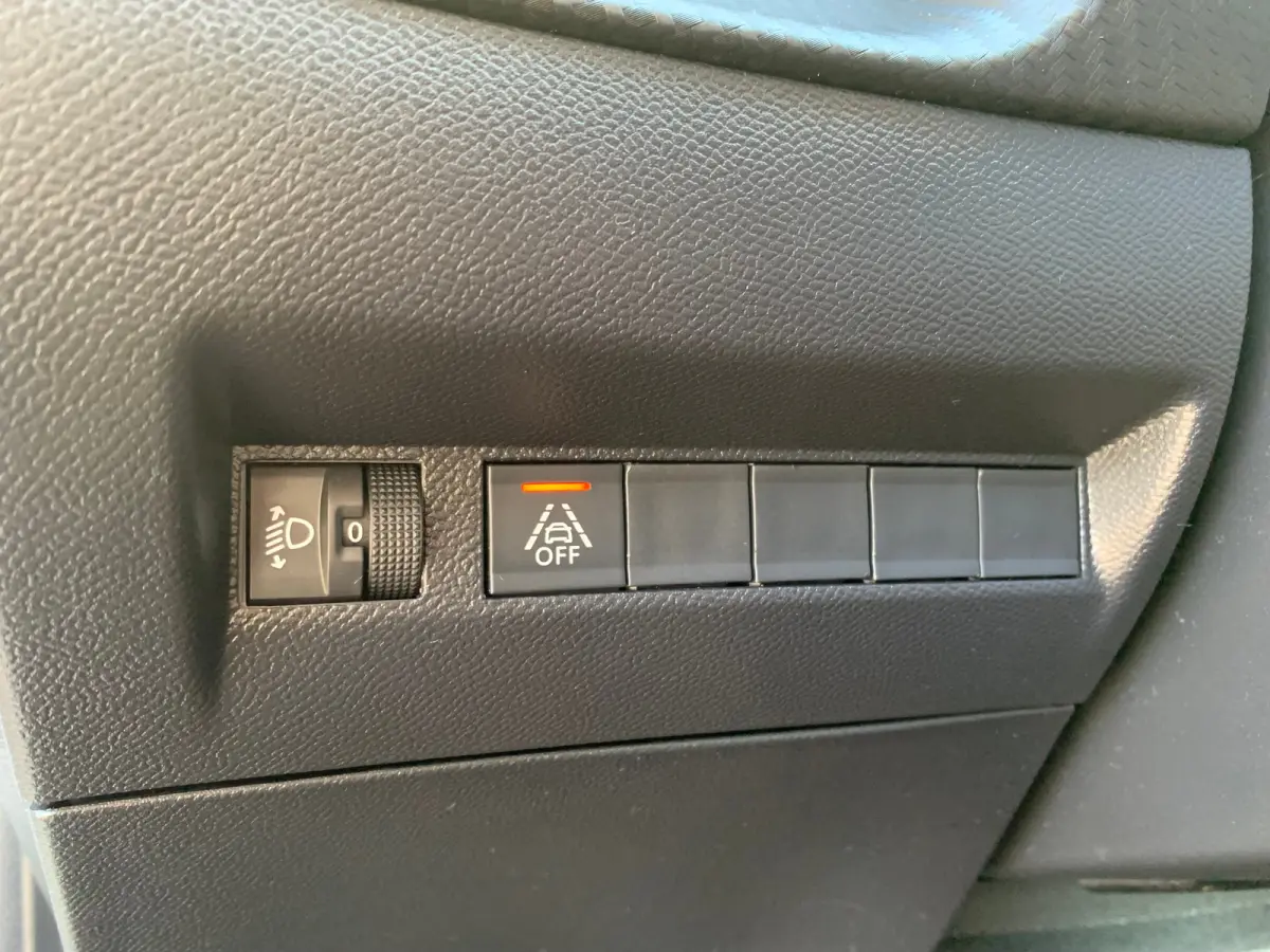 1.2 PureTech Active Pack Airco | Cruise Control | DAB | LMV 16" | Navi | PDC Achter |