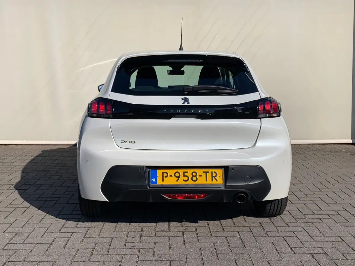 1.2 PureTech Active Pack Airco | Cruise Control | DAB | LMV 16" | Navi | PDC Achter |