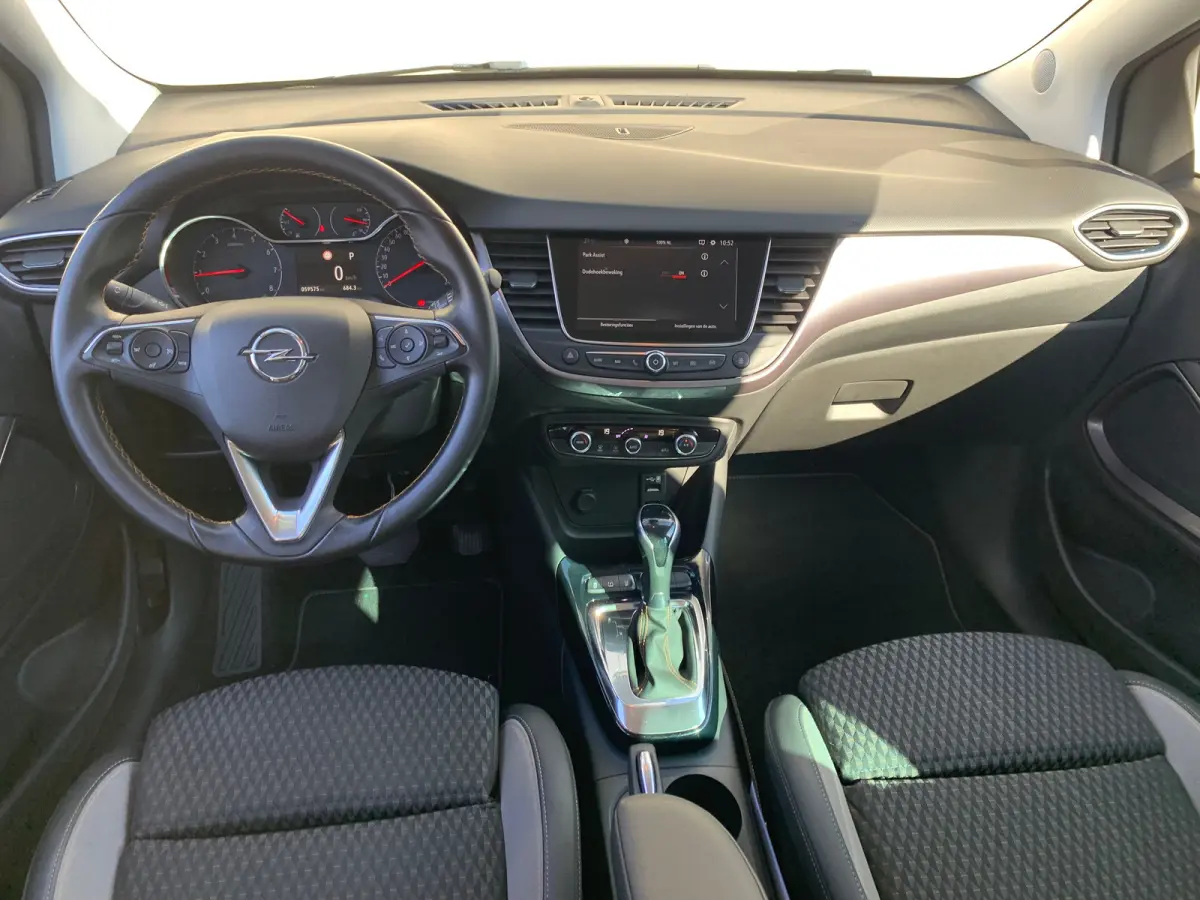 1.2 Turbo Online Edition Airco | Automaat! | Camera | Cruise Control | DAB | Keyless | LMV 17" | PDC V&A | Navi |