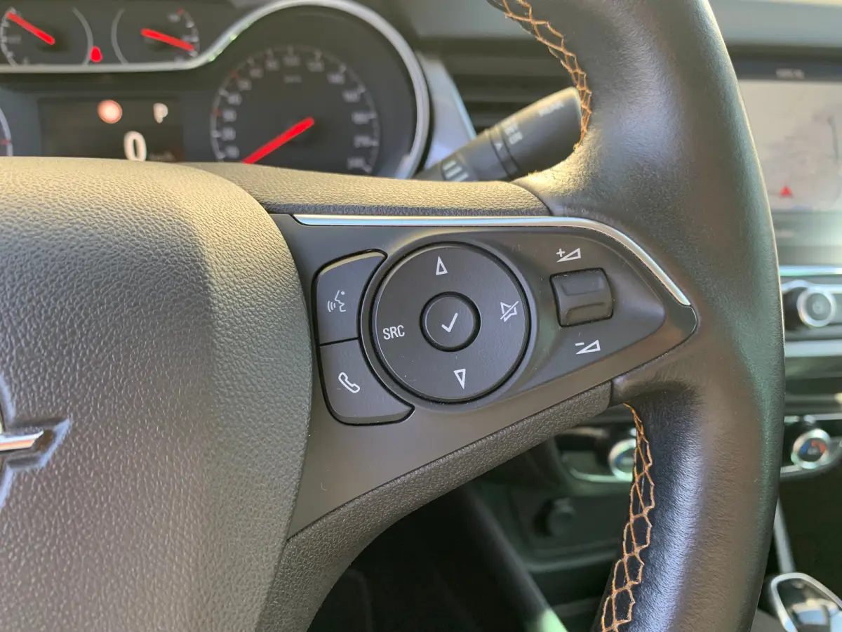 1.2 Turbo Online Edition Airco | Automaat! | Camera | Cruise Control | DAB | Keyless | LMV 17" | PDC V&A | Navi |