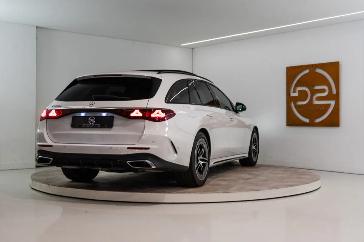300 e Premium AMG 313PK | Pano | Sfeer | Trekhaak | Night | ACC&Dodehoek | Fabrieksgarantie