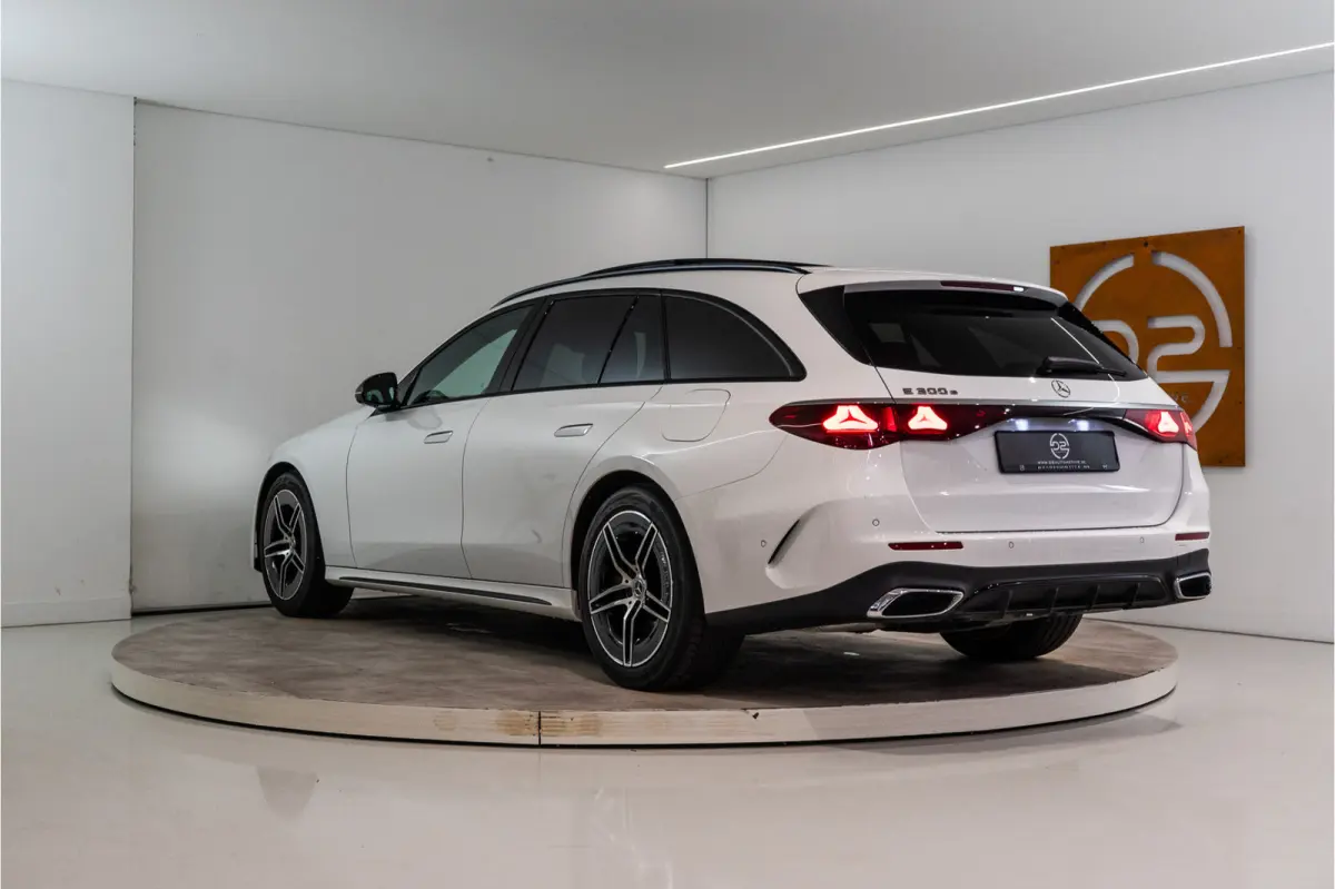 300 e Premium AMG 313PK | Pano | Sfeer | Trekhaak | Night | ACC&Dodehoek | Fabrieksgarantie