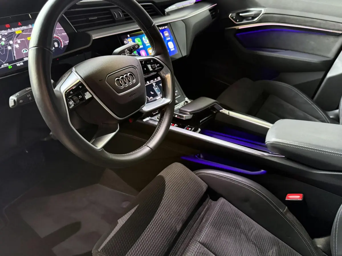 55 Quattro S-Line 95 kWh | Full Option | Origineel NL | Pano | Luchtvering | B&O | Memory | 360 | Adaptive | Carplay | Digital Dash | Alcantara | Matrix Led | Keyless | Ambient | F1 Flippers