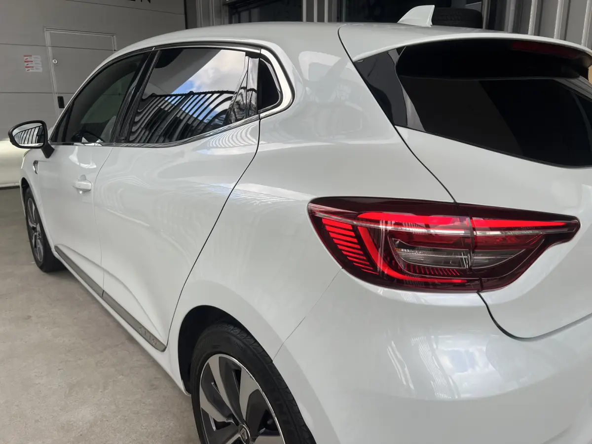 1.6 E-Tech Hybrid 140 Zen | AUTOMAAT | CAMERA | CARPLAY/ANDROID | NAVI | CRUISE CONTROL | PDC V+A | CLIMATE CONTROL | LMV 16'' | KEYLESS | LED | DAB | BLUETOOTH